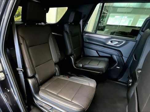 Used 2022 Chevrolet Tahoe High Country RWD image 19