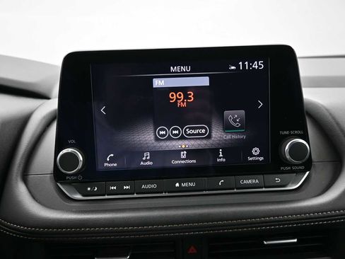 Used 2024 Nissan Rogue SV image 16