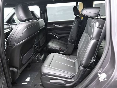 New 2026 Jeep Grand Cherokee L Limited AWD/4WD image 11
