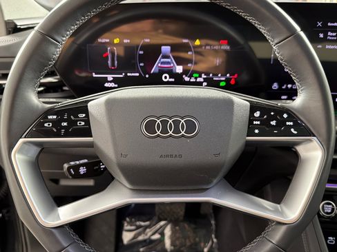 Used 2025 Audi Q5 Premium Plus w/ Premium Plus AWD/4WD image 23