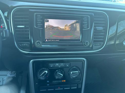 Used 2017 Volkswagen Beetle 1.8T SE image 13