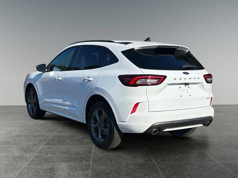 Used 2023 Ford Escape ST-Line w/ Tech Pack #1 image 5