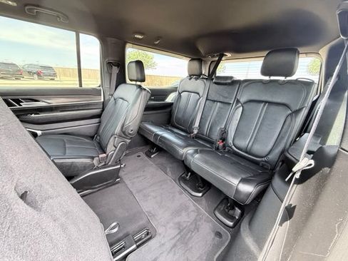 Used 2024 Jeep Wagoneer Series II AWD/4WD image 17
