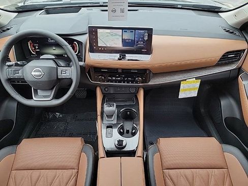 New 2026 Nissan Rogue Platinum w/ Tech Package image 17