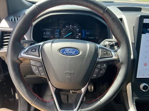 Used 2023 Ford Edge ST-Line w/ Class II Trailer Tow Package AWD/4WD image 18