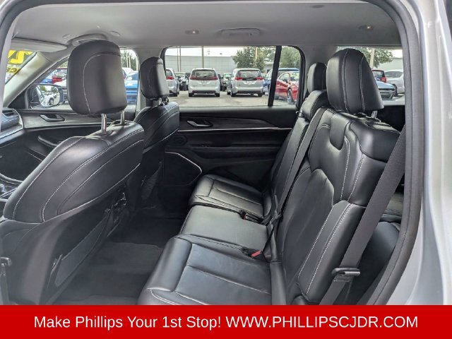 Used 2021 Jeep Grand Cherokee L Limited AWD/4WD image 13