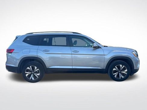 Used 2024 Volkswagen Atlas SE FWD image 7