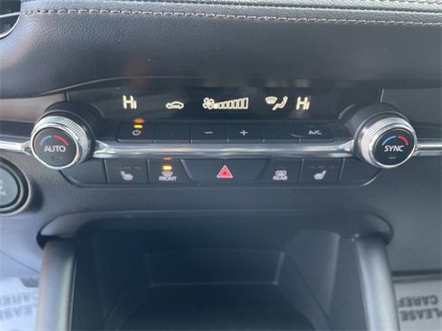 Used 2022 MAZDA MAZDA3 s image 20