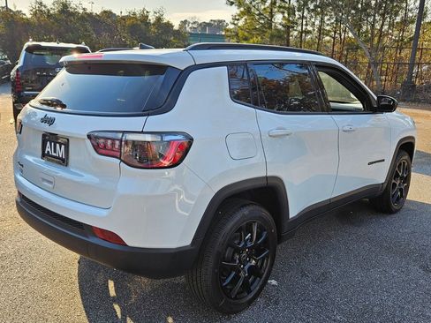 New 2026 Jeep Compass Latitude image 12