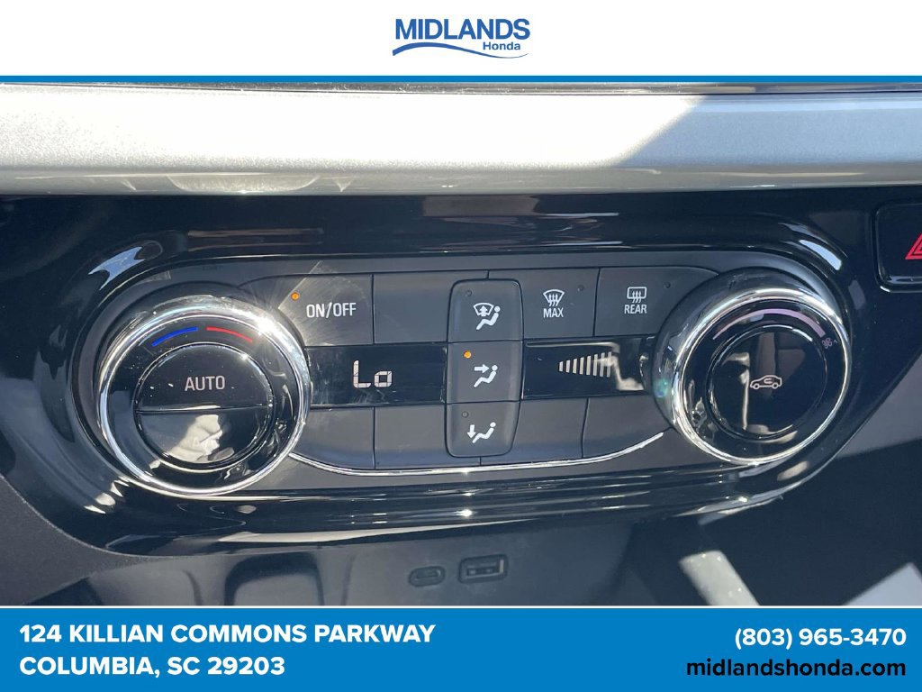 Used 2025 Chevrolet Trax LT FWD image 29