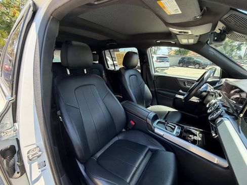 Used 2025 Mercedes-Benz GLB 250 image 39