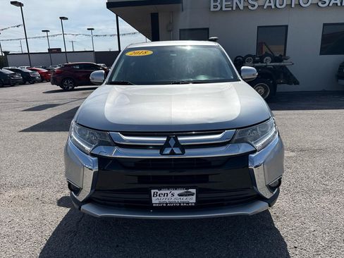 Used 2018 Mitsubishi Outlander SE FWD image 3