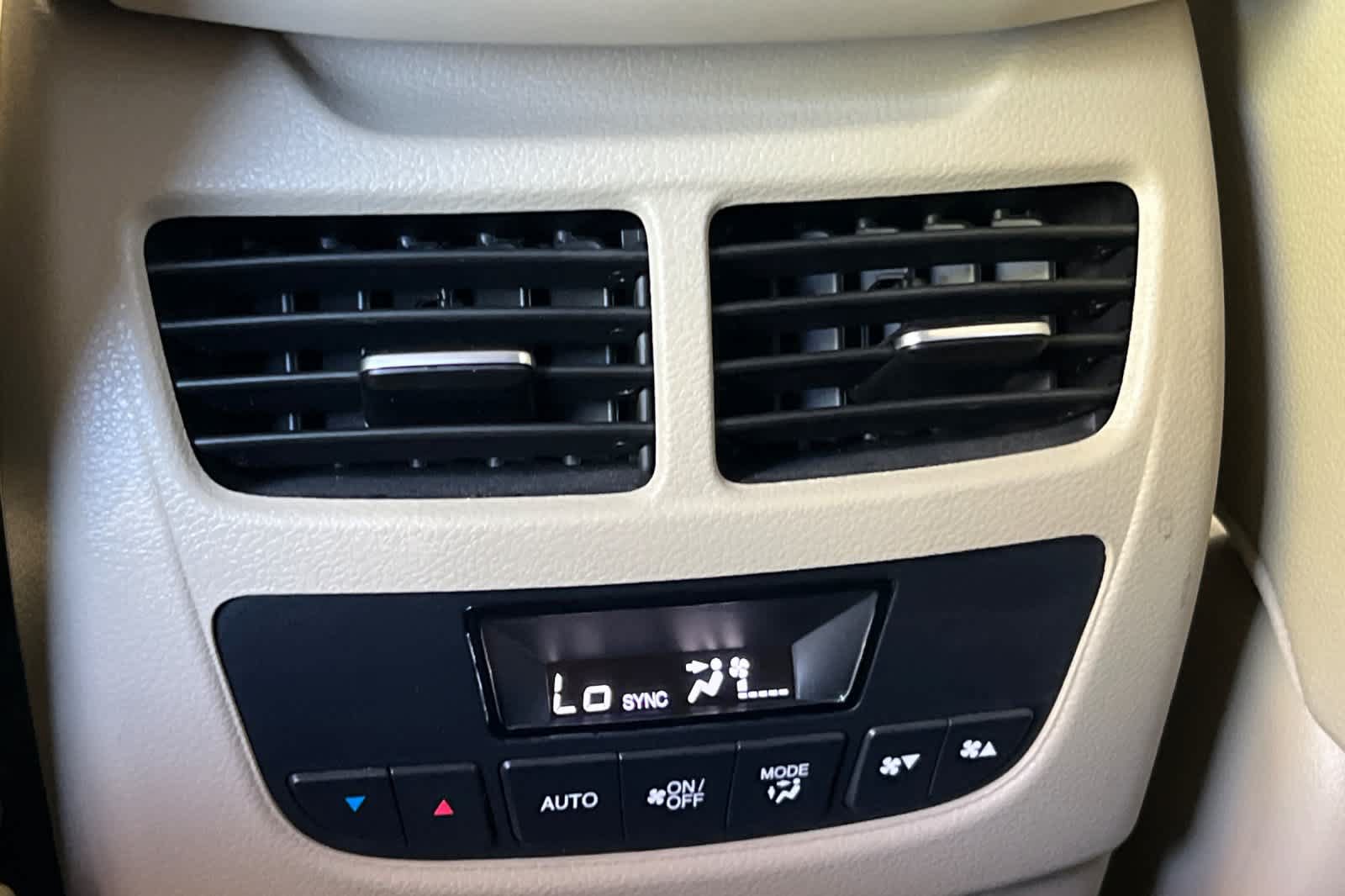 Used 2015 Acura MDX FWD image 14
