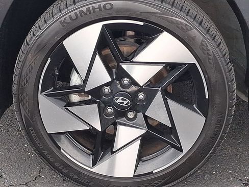 Used 2024 Hyundai Kona Limited AWD/4WD image 8