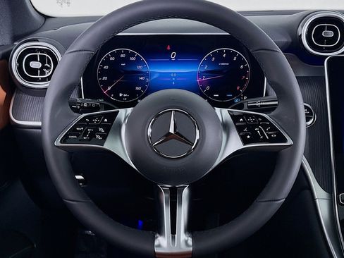 New 2026 Mercedes-Benz GLC 300 image 17