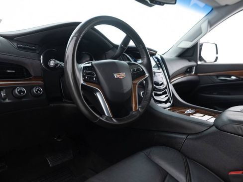 Used 2016 Cadillac Escalade Luxury AWD/4WD image 23