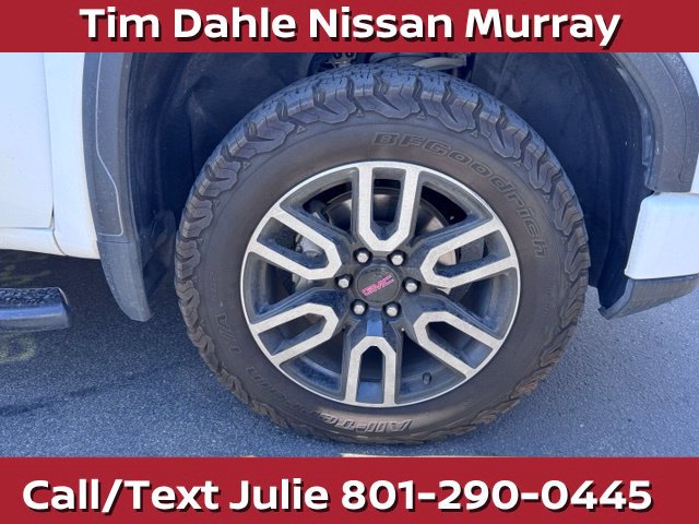 Used 2023 GMC Sierra 1500 AT4 w/ Technology Package AWD/4WD image 11