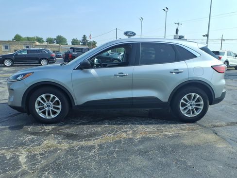 Used 2022 Ford Escape SE w/ Convenience Package FWD image 6