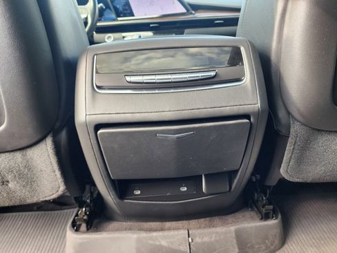 Used 2023 Cadillac Escalade ESV Premium Luxury w/ Performance Package image 18