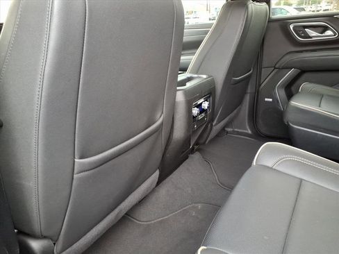 Certified 2024 GMC Yukon SLT image 17