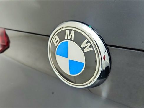 Used 2022 BMW X6 xDrive40i w/ Executive Package image 16