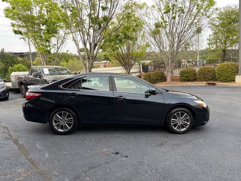 Used 2016 Toyota Camry SE image 8