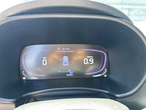 Used 2023 Kia Soul LX w/ LX Technology Package FWD image 16