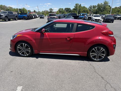 Used 2016 Hyundai Veloster Turbo FWD image 7