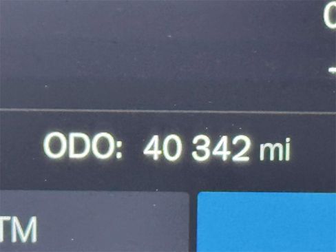 Used 2023 Volvo XC60 B5 Plus w/ Climate Package image 24