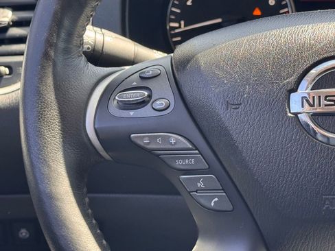 Certified 2020 Nissan Pathfinder SL FWD image 15