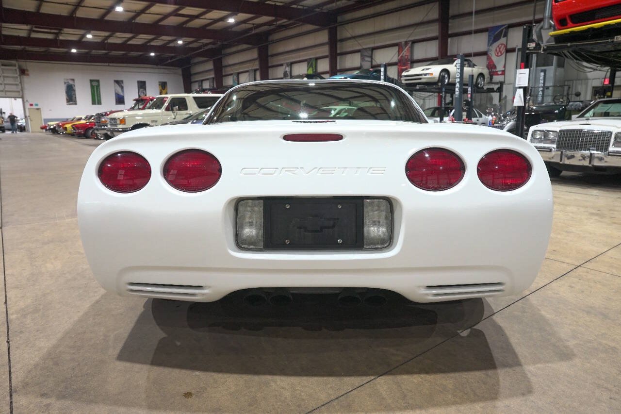 Used 1998 Chevrolet Corvette Coupe RWD image 7