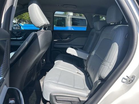 Used 2022 Lincoln Corsair FWD image 12