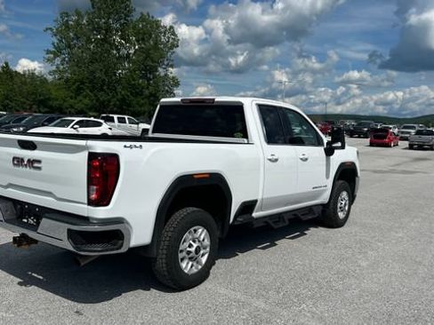 Certified 2022 GMC Sierra 2500 SLE w/ SLE Convenience Package AWD/4WD image 3