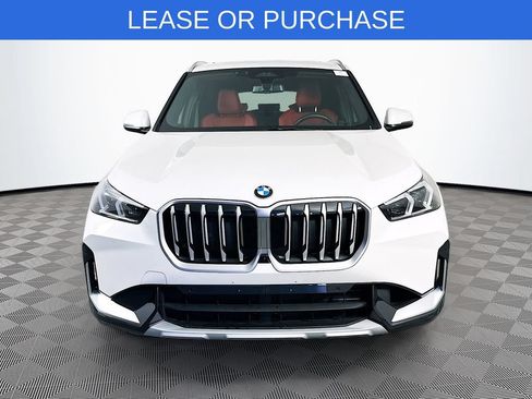 Used 2025 BMW X1 xDrive28i AWD/4WD image 3