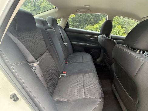 Used 2018 Nissan Altima 2.5 SV FWD image 16