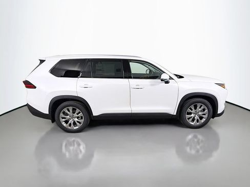New 2026 Toyota Grand Highlander AWD Hybrid image 4