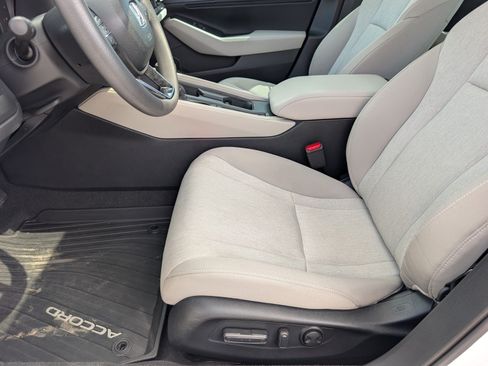 Used 2025 Honda Accord SE image 15