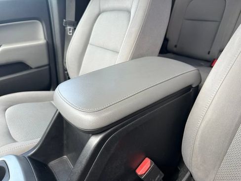 Used 2018 Chevrolet Colorado LT AWD/4WD image 24