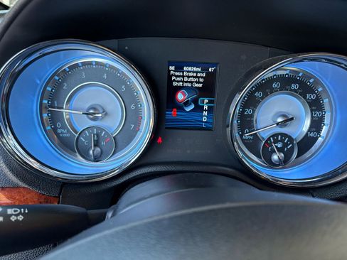 Used 2012 Chrysler 300 Limited RWD image 20