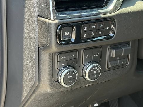 Used 2026 GMC Yukon XL Denali w/ Denali Reserve Package AWD/4WD image 7
