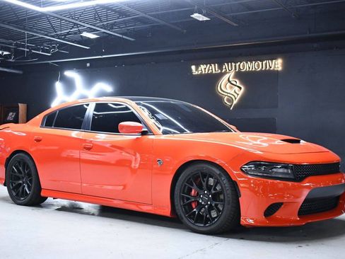 Used 2016 Dodge Charger SRT Hellcat w/ Harman/Kardon Audio Group RWD image 2