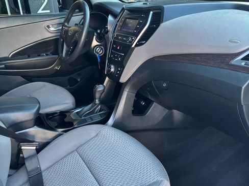 Used 2018 Hyundai Santa Fe Sport image 15