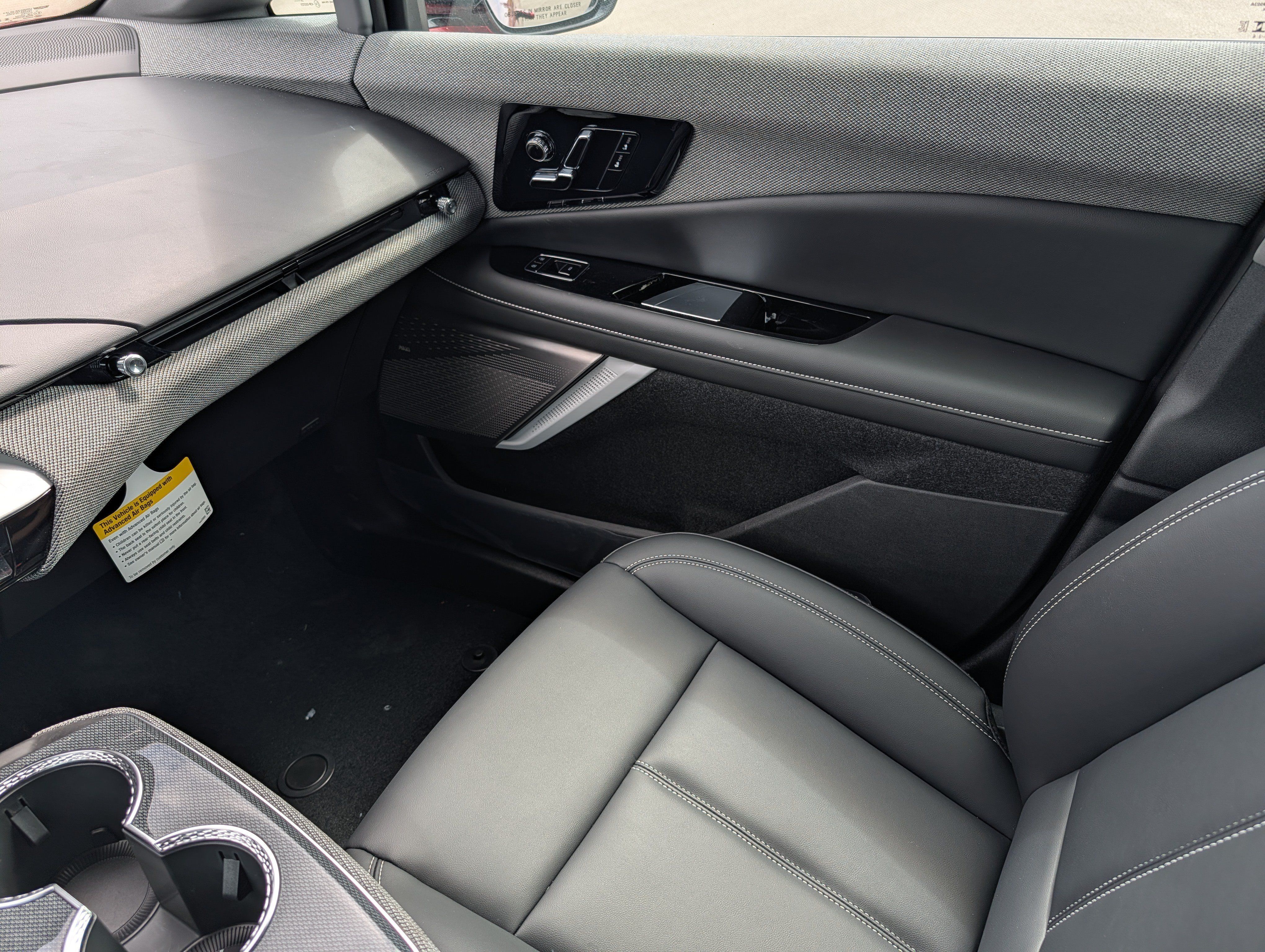 Used 2026 Cadillac Optiq Sport 1 w/ LPO, Floor Liner Package AWD/4WD image 13