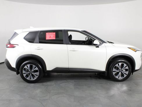 Certified 2023 Nissan Rogue SV FWD image 12