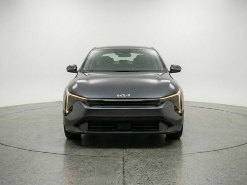 Used 2025 Kia K4 LXS image 2