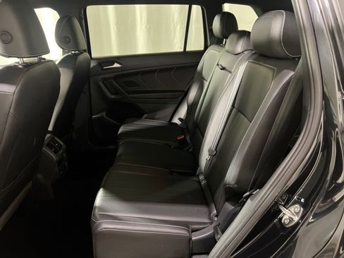 Used 2024 Volkswagen Tiguan SE R-Line image 25