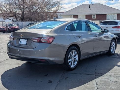 Used 2022 Chevrolet Malibu LT image 3