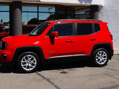 Used 2019 Jeep Renegade Latitude FWD image 7