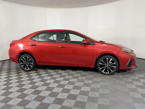 Used 2019 Toyota Corolla SE image 7