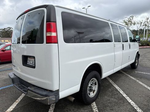 Used 2017 Chevrolet Express 3500 LT w/ LT Preferred Equipment Group image 5